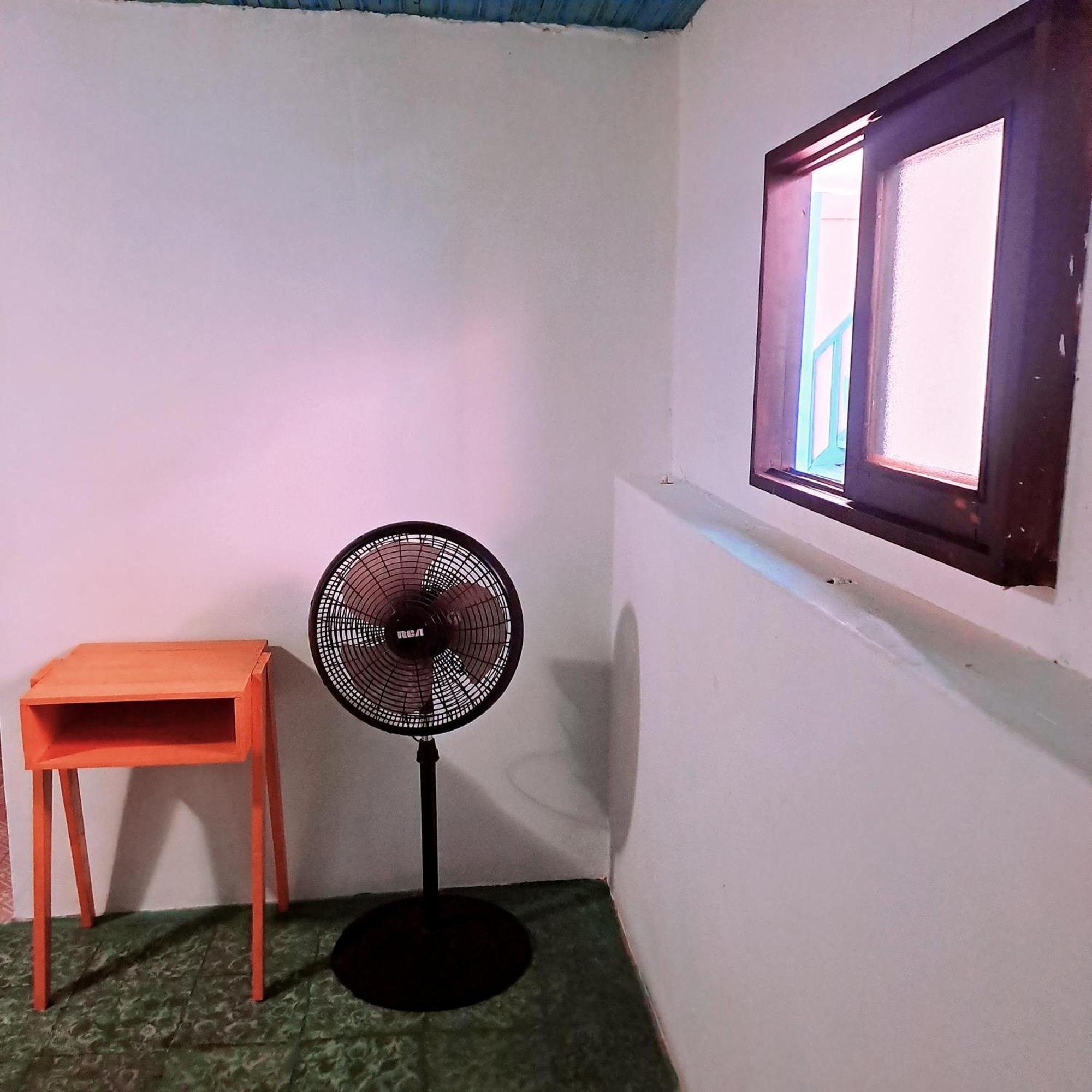 Hostal Victoria *
