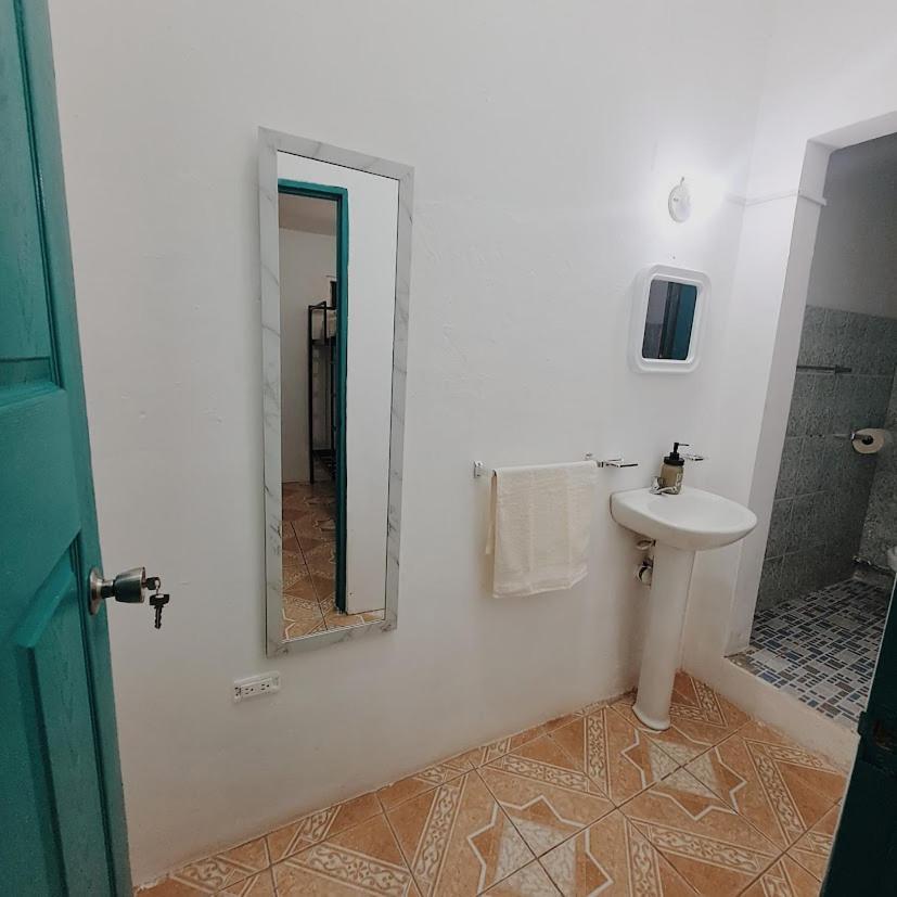 Victoria Hostal Granada