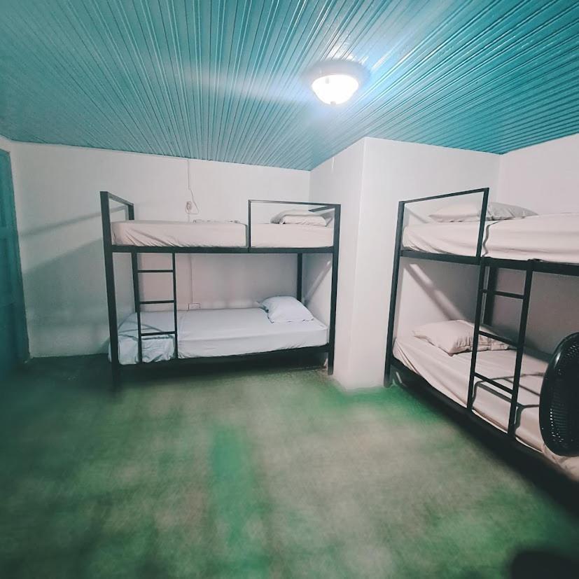 Victoria Hostal *